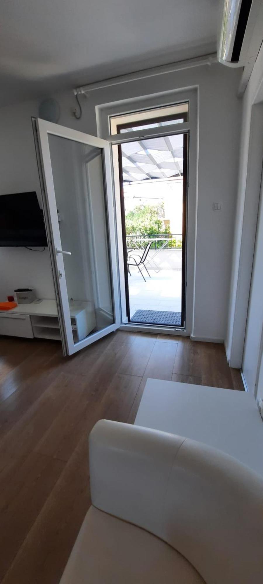 Beach Apartment Kate With Sea View, Balcony And Parking, Murter, Dalmatia Dış mekan fotoğraf