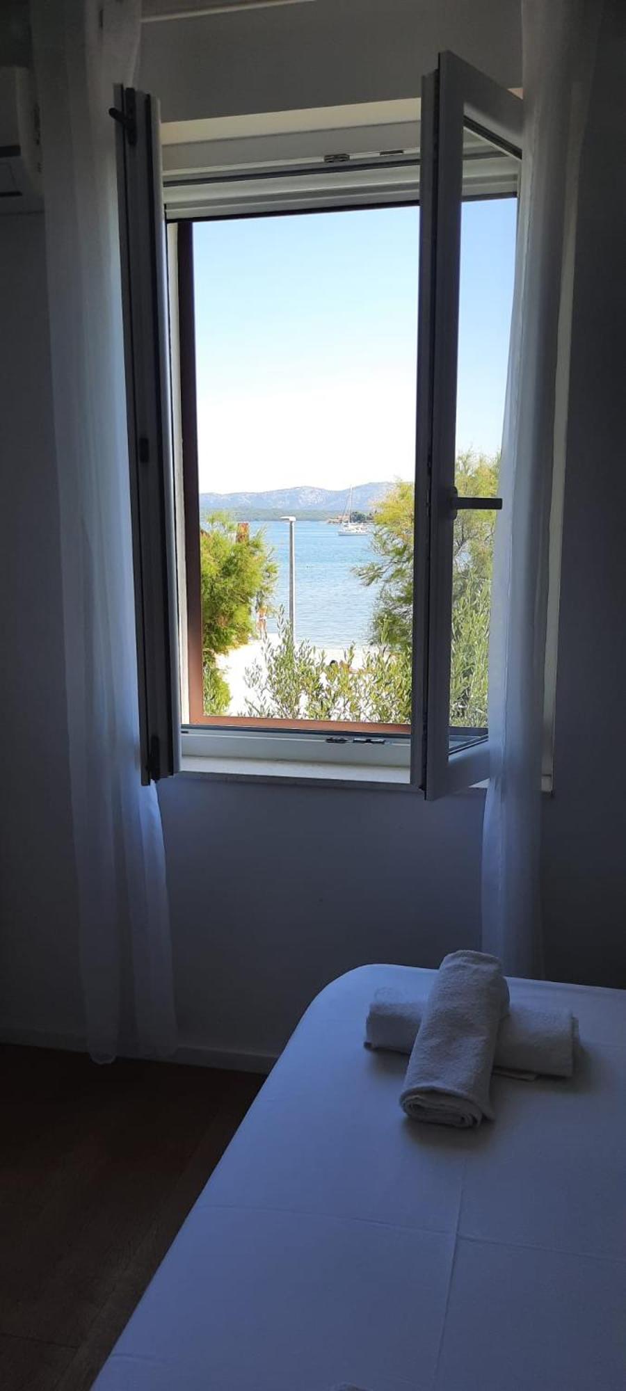 Beach Apartment Kate With Sea View, Balcony And Parking, Murter, Dalmatia Dış mekan fotoğraf